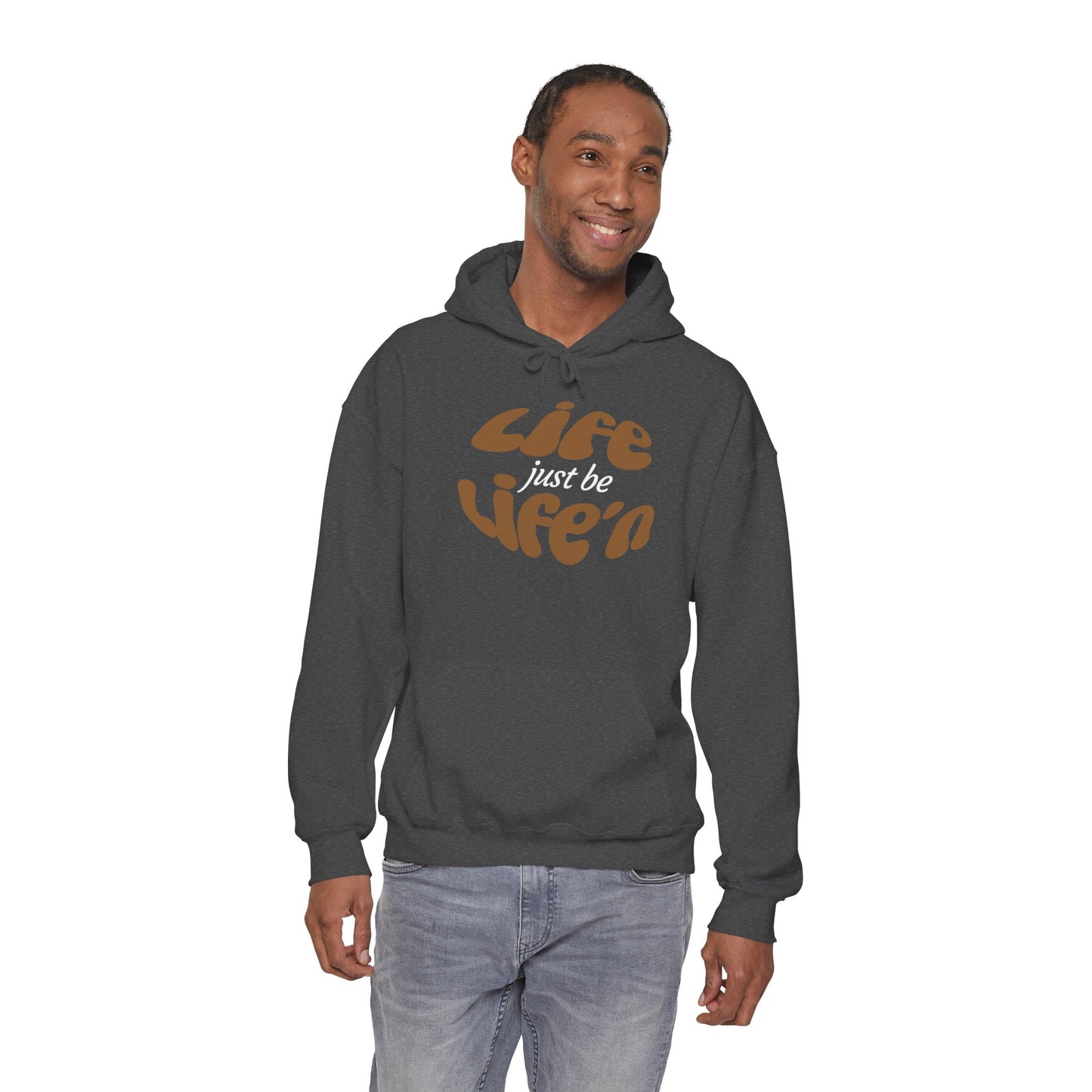 Life just  be Life'n Sweatshirt - Unisex Heavy Blend Hoodie (brown print)